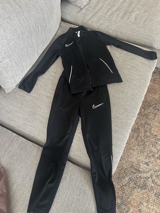 Спортни екипи Nike 128-137см