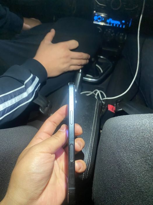 iphone 16 оргинал полный каропка есть безремонта