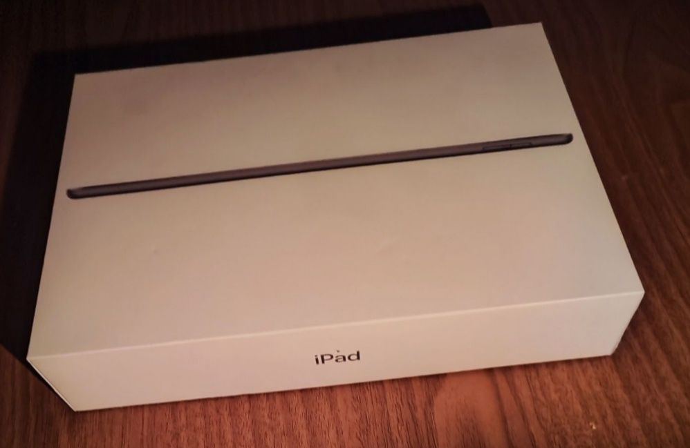 Продам Планшет Apple