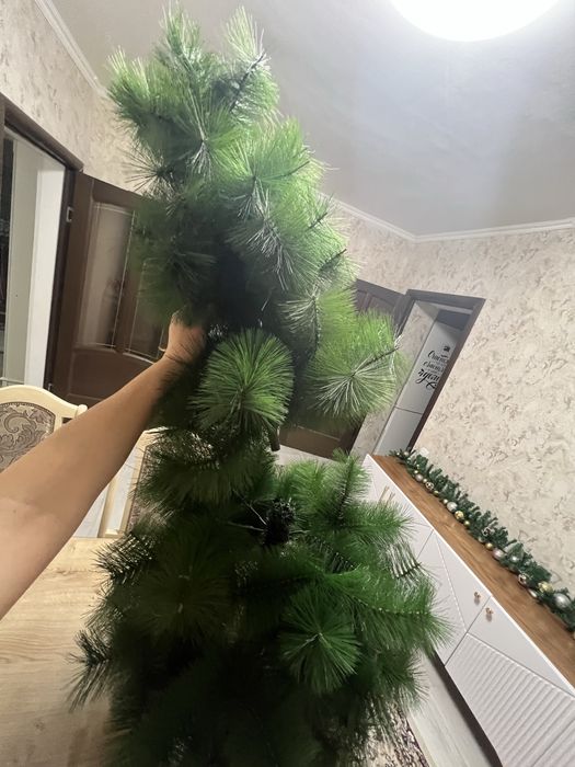 Продам елку, пышная.