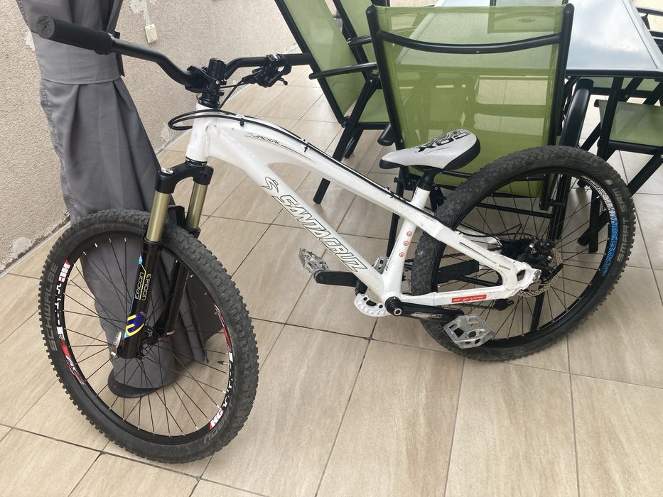 Santa cruz jackal dirt jump