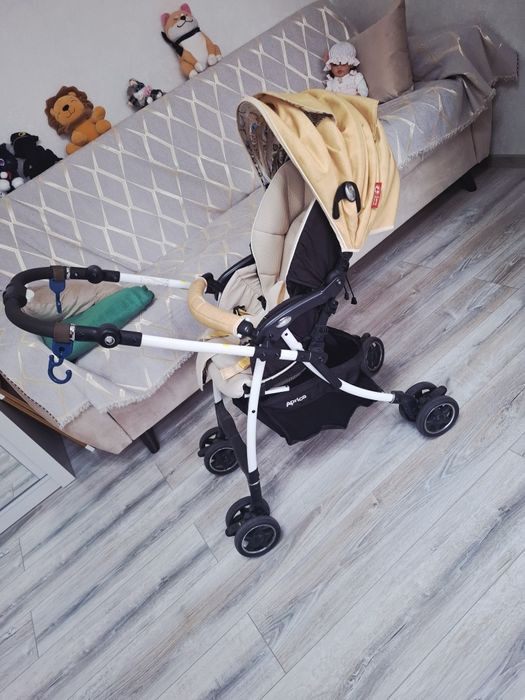 Коляска детская прогулочная