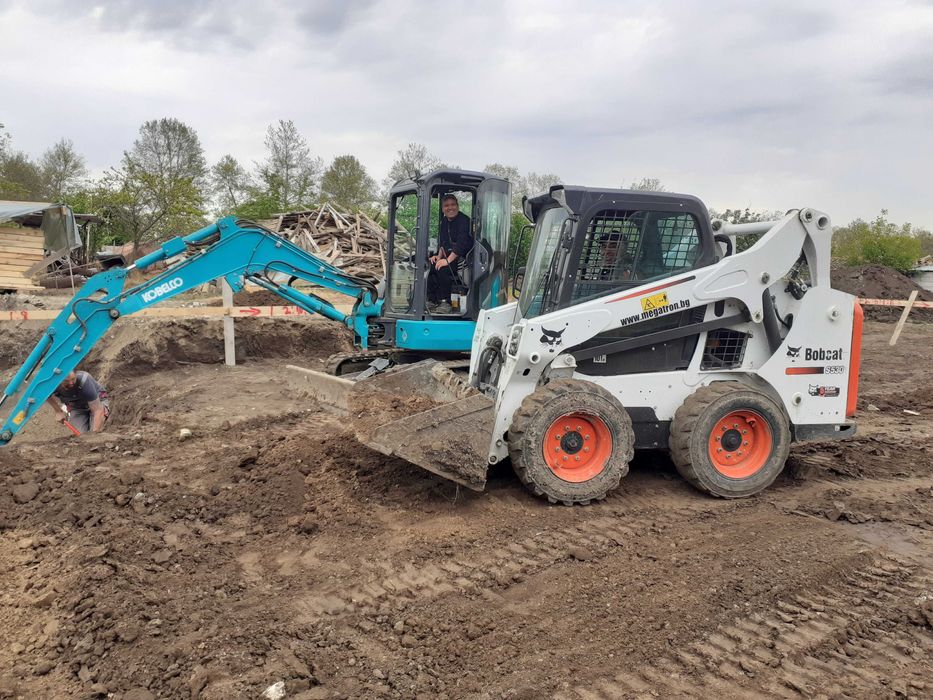 Услуги с автокран и строителна механизация