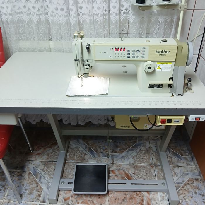 Masina de cusut BROTHER cu taiere de fir, full automata