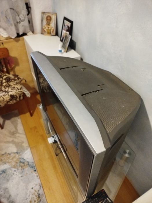 Телевизор рабочий.