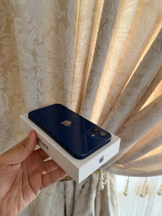 iPhone 12/128Gb - В отличном состоянии
