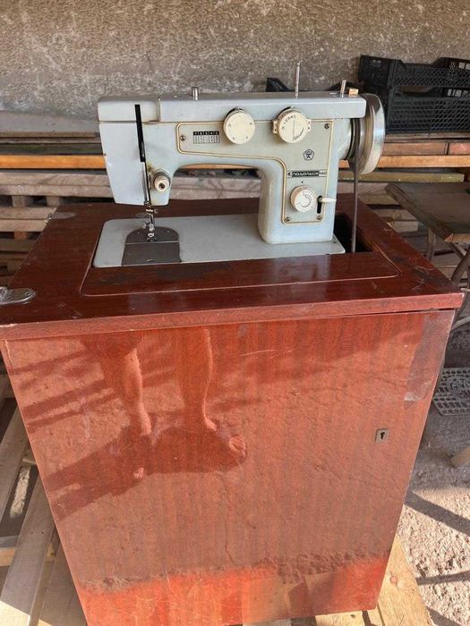 Швейная машина Подольск в рабочем состоянии