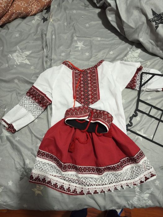 Costum popular fetiță