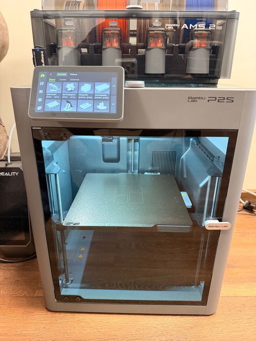 Продавам 3D принтер Bambu lab p2s