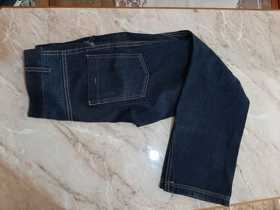 Свитер и джинсы детские