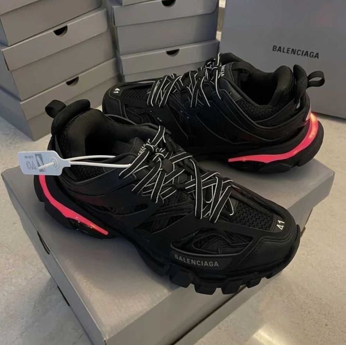 Balenciaga Track – Led