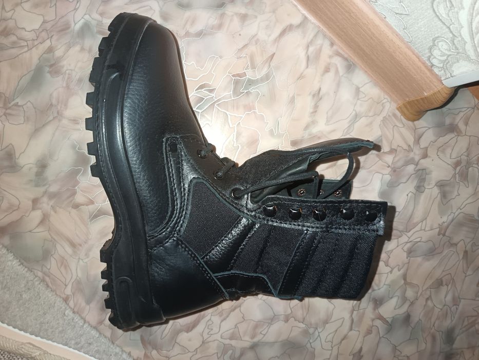 Продам новые берцы