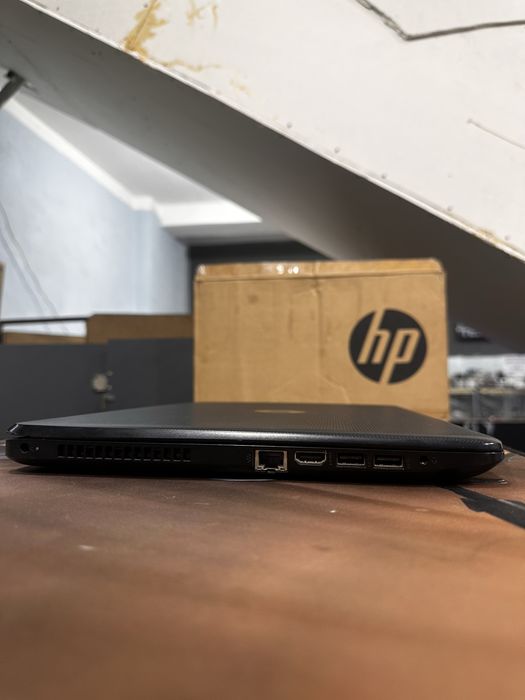 Офисный ноутбук HP laptop