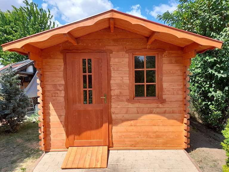 Căsuțe din lemn   .