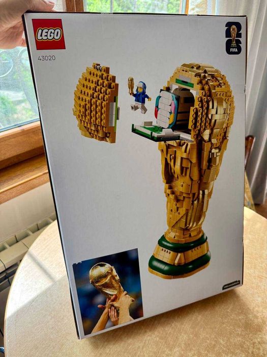 Продам LEGO Кубок FIFA World Cup (оригинал)