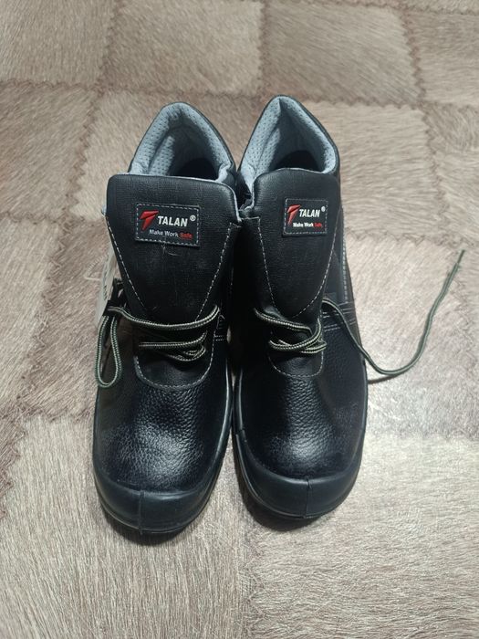 Продам ботинки рабочие
