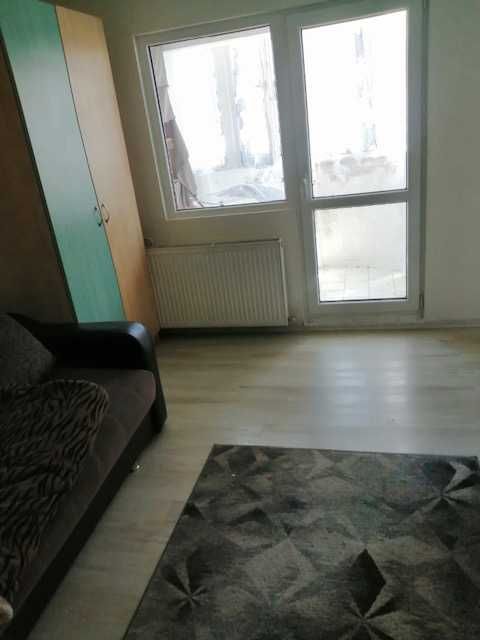 Dau in chirie garsoniera in Zorilor