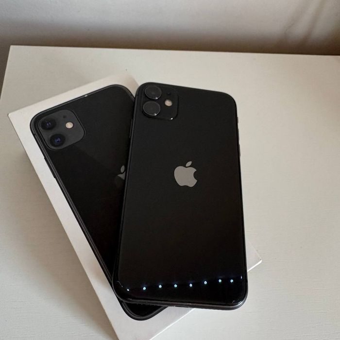 iPhone 11 Black 64 GB