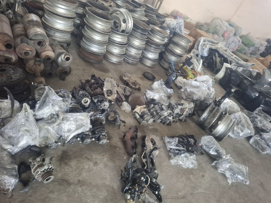 Isuzu zapchas. Sng.  Salarka. 10 tona.  Xammasi bor.