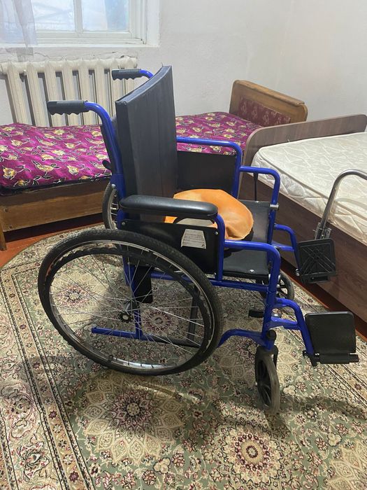 Кровать инвалидная с матрасом продается и инвалидная коляска сатылады