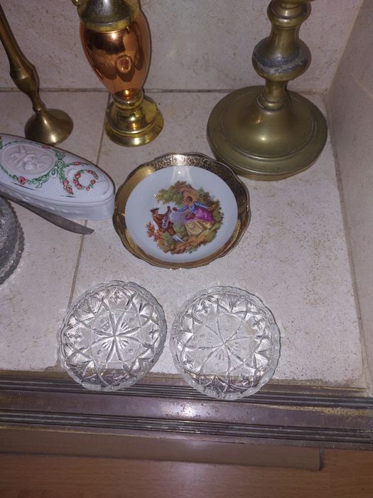 ЛОТ интериорни предмети за колекция декорация