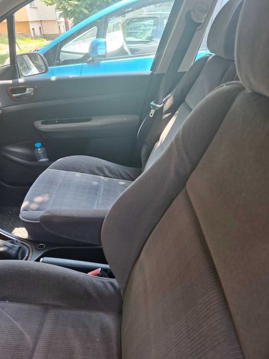Обслужено Peugeot 307
