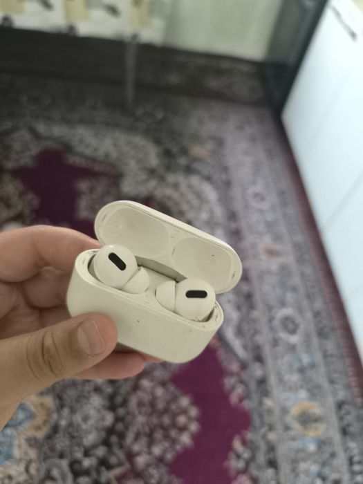 AirPods 2  Б/У  .