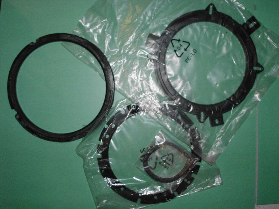 две решетки на динамики JBL