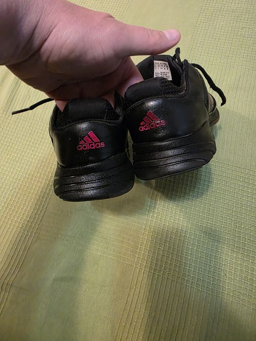 Adidasi adidas mar 39 1/3 model deosebit