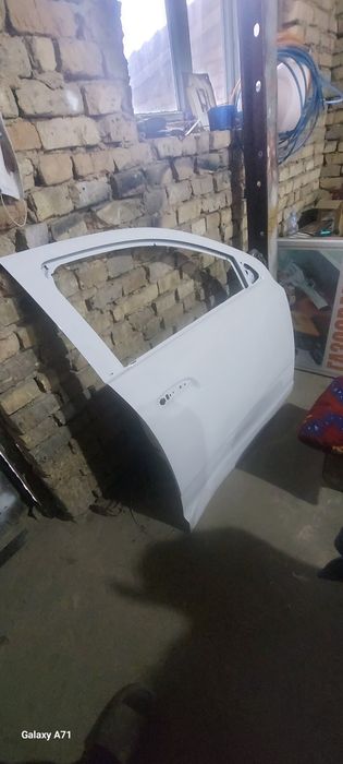 Кобилт дверь правой