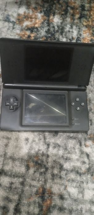 Nintendo D's игровая приставка