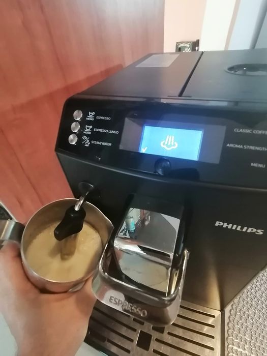 Vând expresor de cafea Philips.Stare perfectă de funcționare.