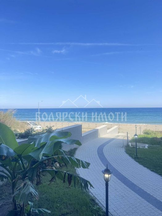 Продава се Тристаен апартамент в Обзор - 100 кв.м за 1750 €/кв.м - Снимка #1