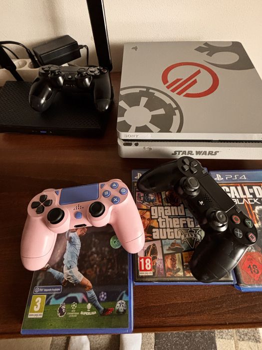 Play Station 4 slim