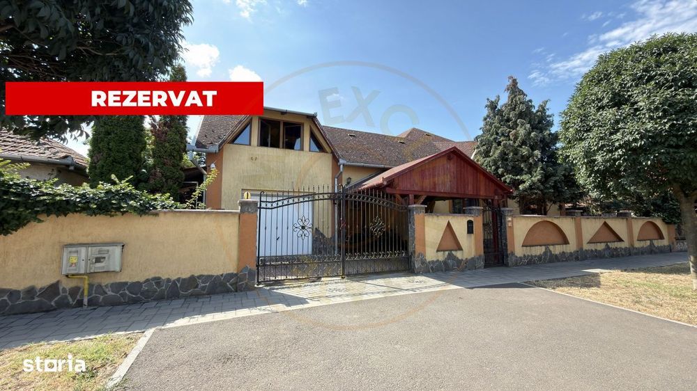 Casa Visurilor /4 camere-163 mp / Teren-1036 mp / B-dul 25 Octombrie -