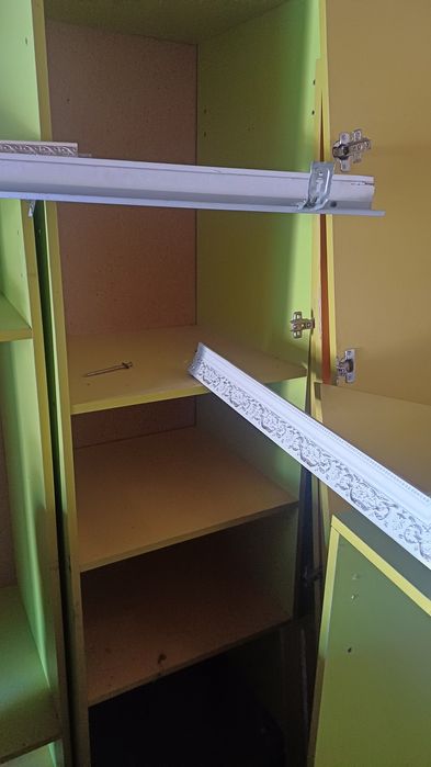 Три шкафа прочные