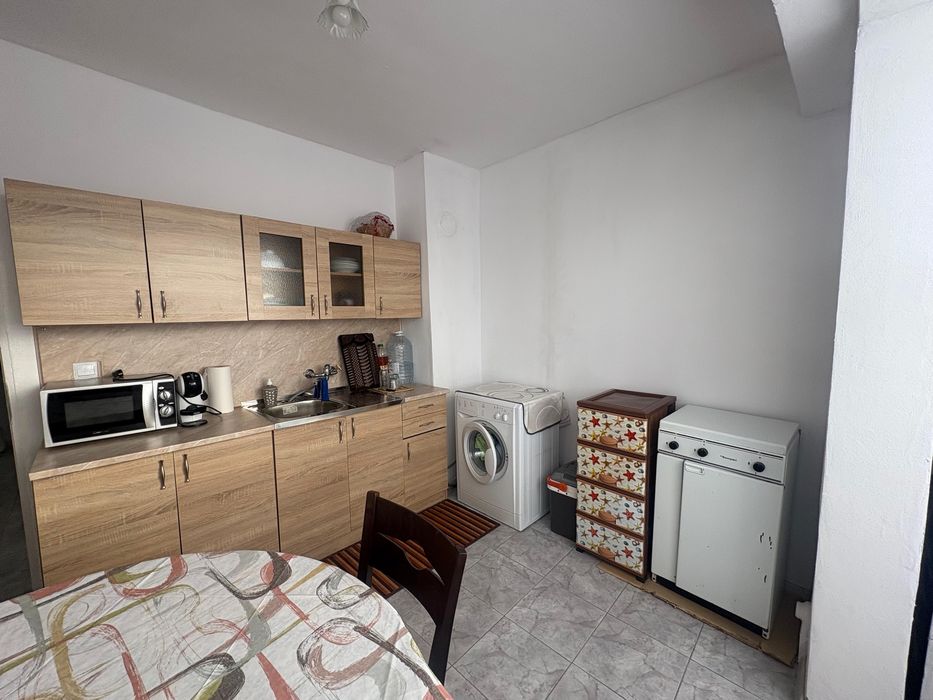 Продава се Тристаен апартамент в Търговище, Запад 3 - 76 кв.м за 1141 €/кв.м - Снимка #2