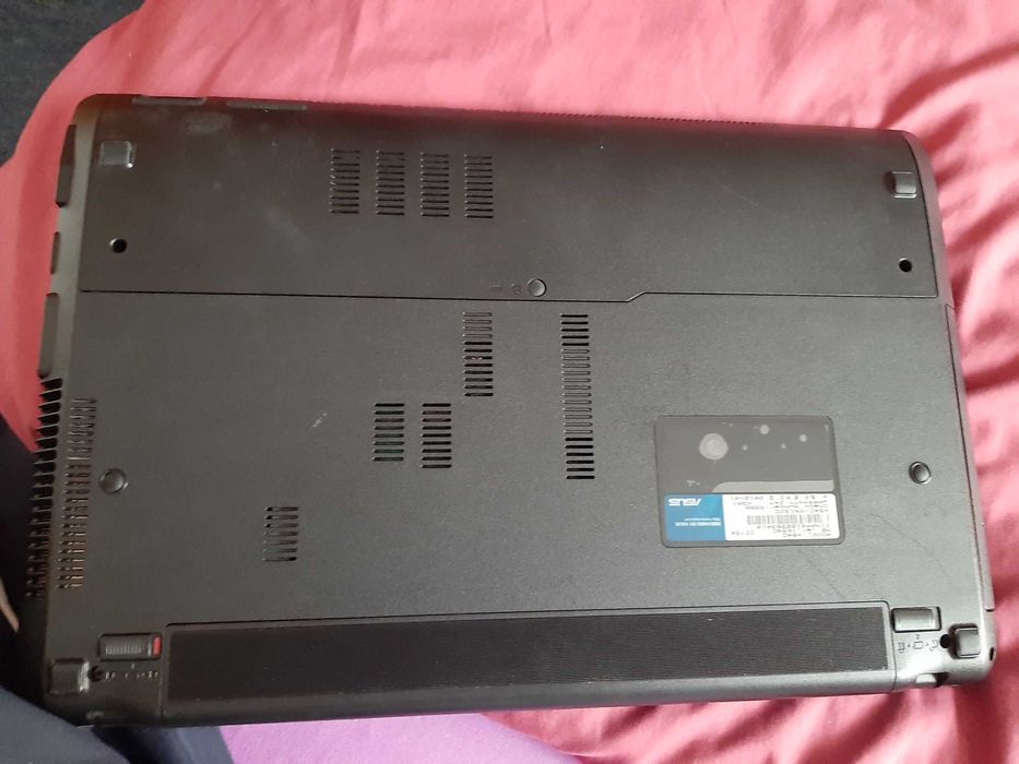Laptop asus de vanzare pentru piese