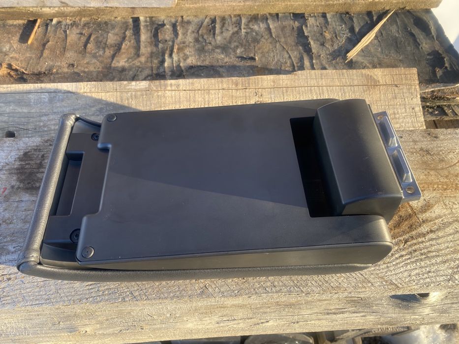 Подлакътник VW Touran original