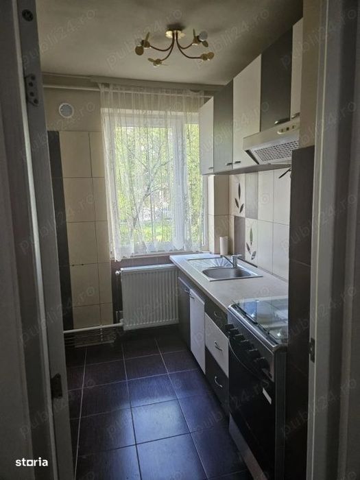 Apartament cu 3 camere, 65 mp, zona Centrala