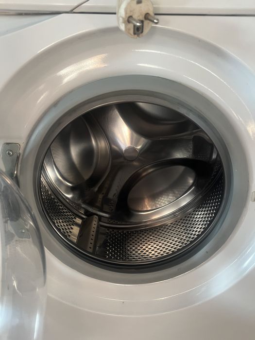 Продам стиралку на запчасть