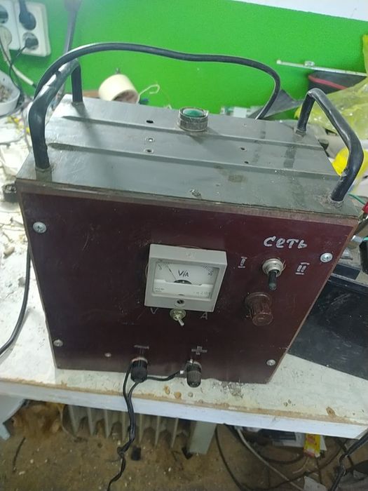 Продам зарядное устройство