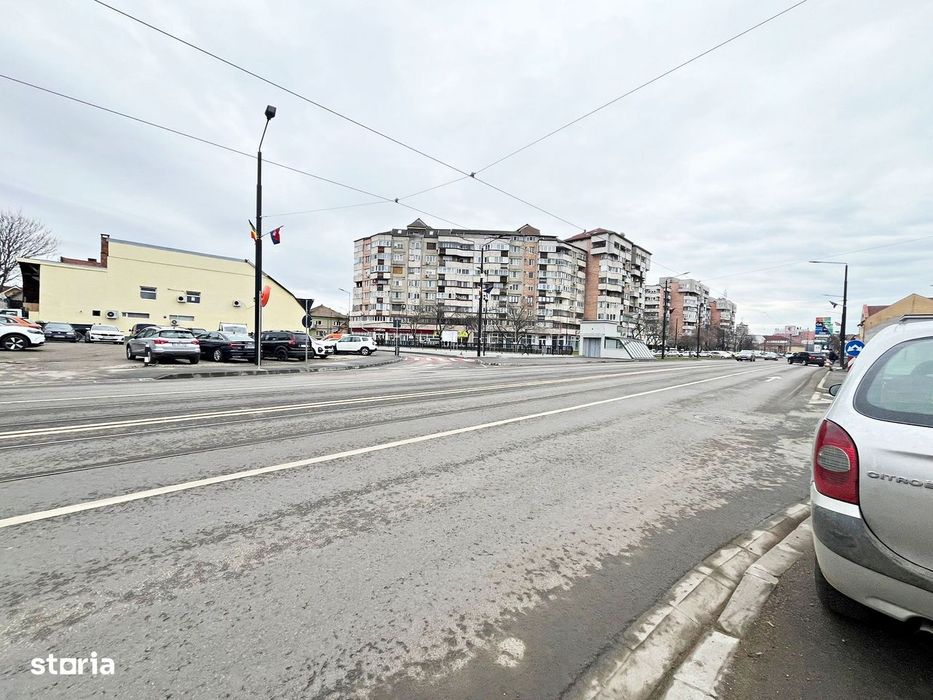 Casă cu 2 spații comerciale la stradă zona Decebal, Oradea