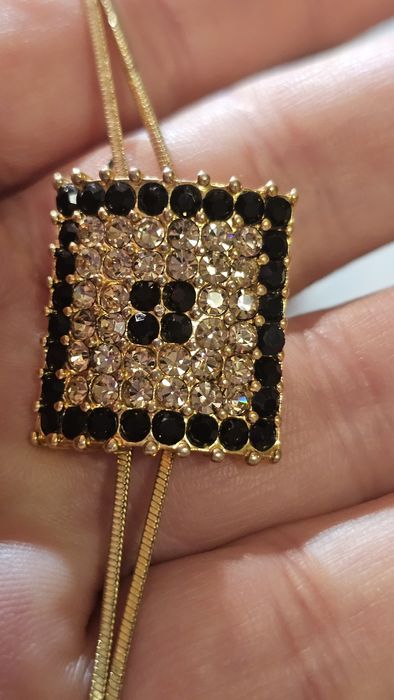 Френски шик: Ювелирен комплект с кристали Swarovski и позлата