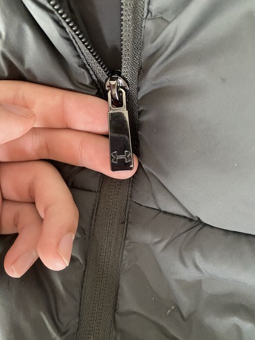 Under armour безрукавка