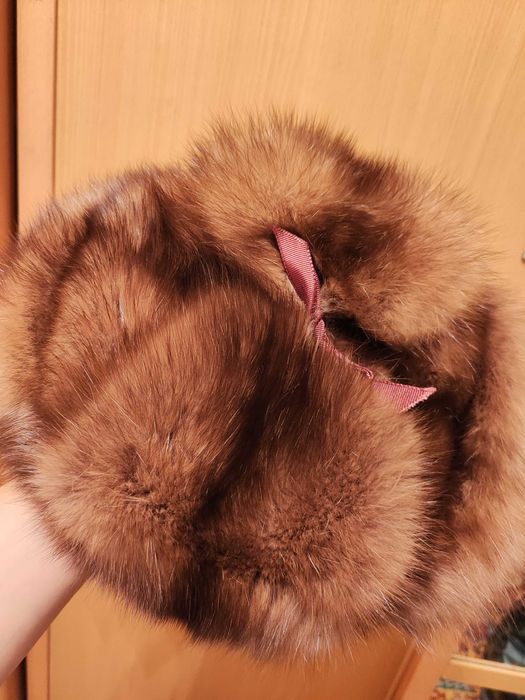 Зимняя меховая шапка