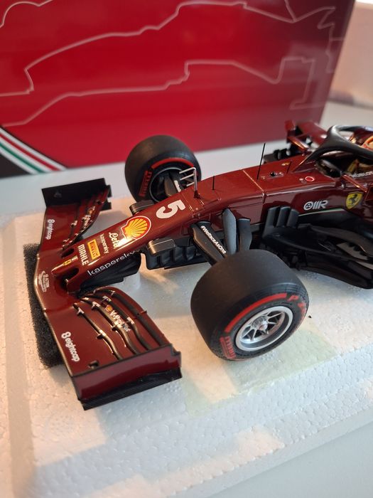 Macheta F1 Ferrari produsa de BBR Models la scara 1/18