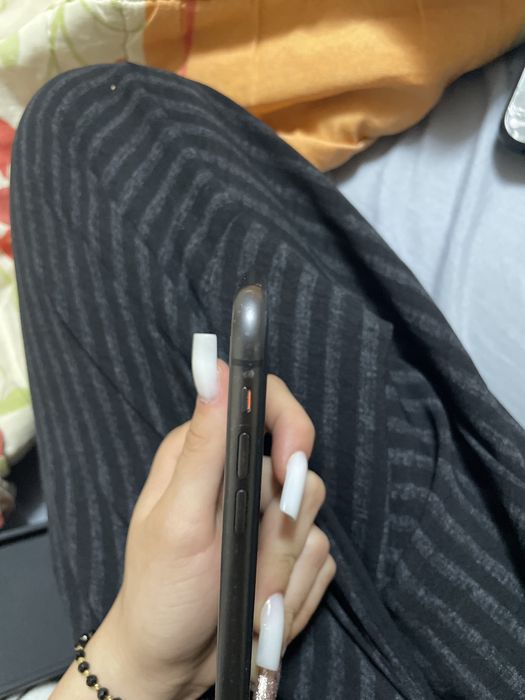 Iphone 11   100% sanatatea bateriei.   NEGOCIABIL