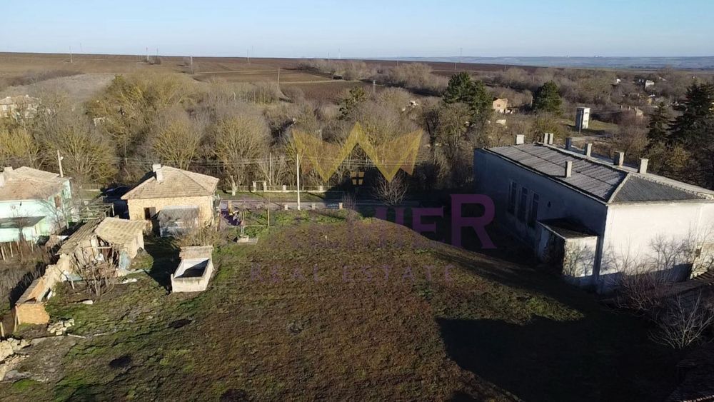 Къща в Варна, област-с.Караманите