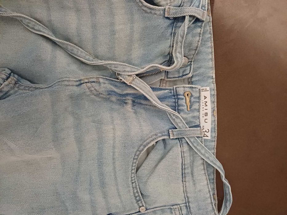 Продавам  3 чифта дънки